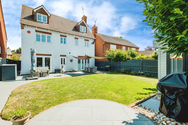 5 bedroom detached house for sale