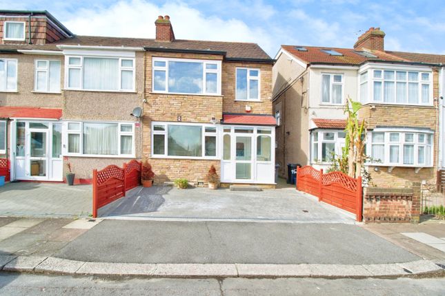 3 bedroom end of terrace house for sale