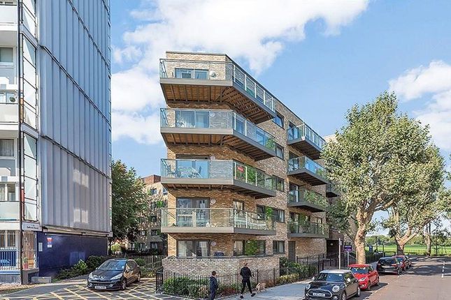 3 bedroom flat for sale