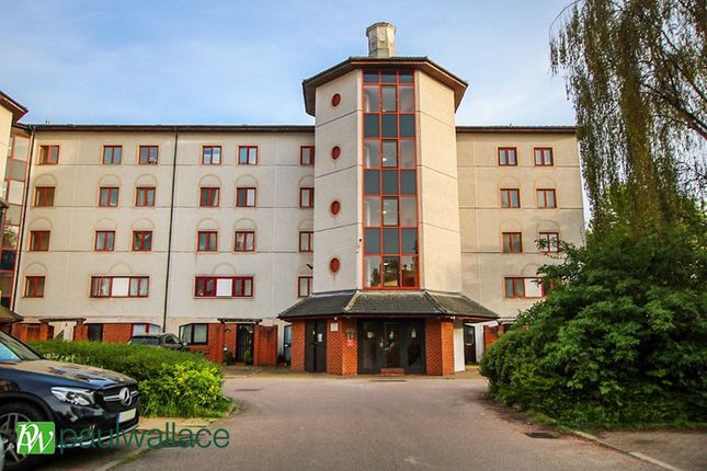 Eleanor Way, Waltham Cross 1 bed flat for sale