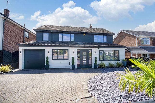 4 bed detached house