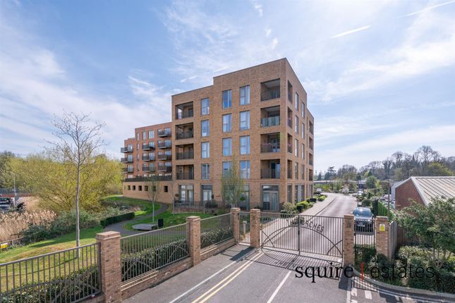 Frogmore Avenue, Watford 1 bed apartment for sale