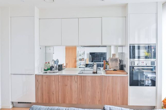 Camberwell Passage, Camberwell... 2 bed flat for sale