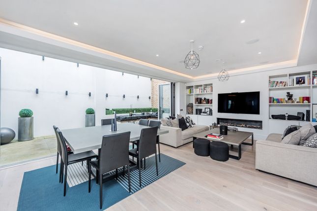 Sunlight Mews, London, SW6 4 bed terraced house for sale