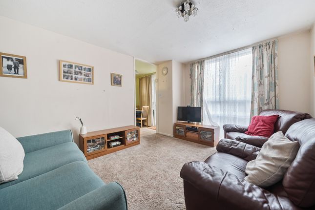 Wivenhoe Close, London 3 bed maisonette for sale