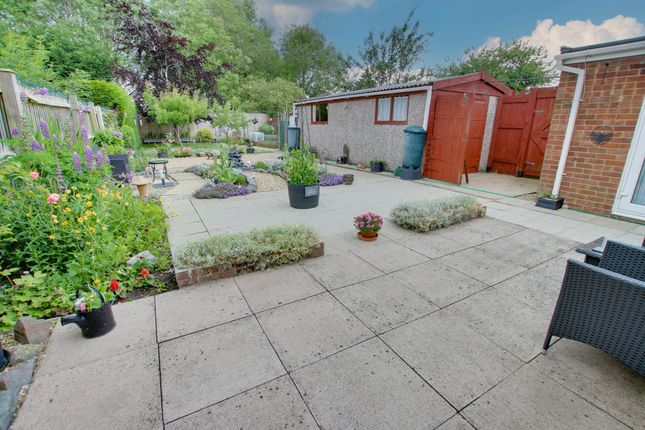 2 bedroom semi-detached bungalow for sale