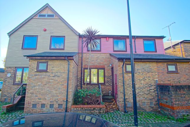 5 bed semi-detached house