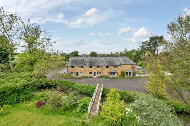 Broadway, Ilminster, Somerset, TA19 8 bed detached house for sale