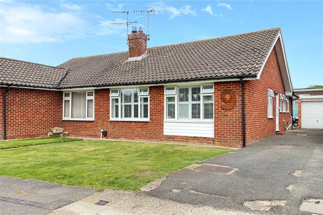 Furzefield Close, Angmering, West Sussex 3 bed bungalow for sale
