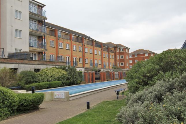 5 bedroom terraced house for sale
