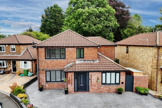 4 bed detached house