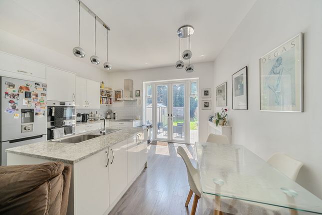 5 bedroom semi-detached house for sale