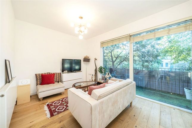 Holland Grove, London SW9 2 bed flat for sale