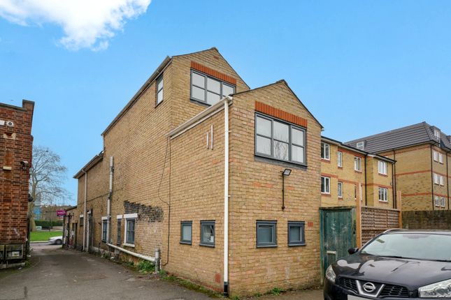 2 bed flat