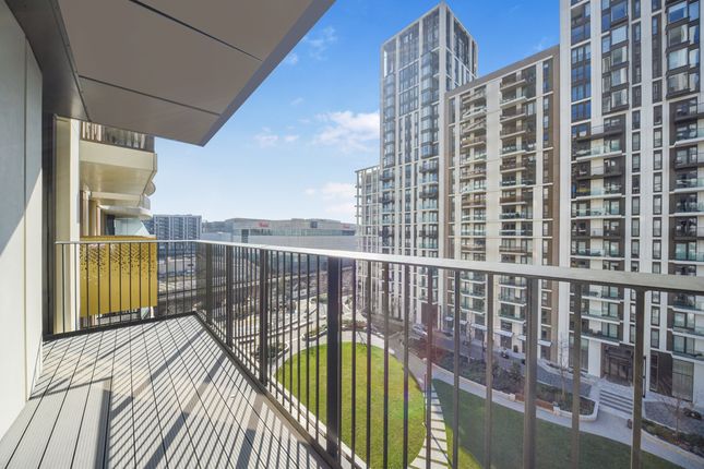 Cascade Way, White City, W12 2 bed apartment for sale