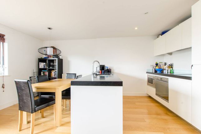 Rothsay Street, London Bridge... 2 bed flat for sale