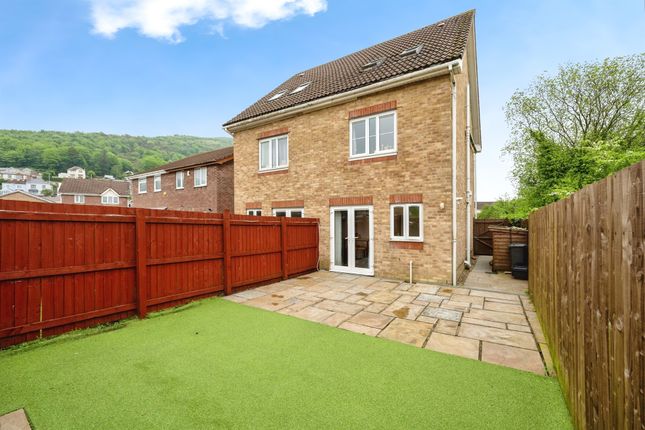 4 bedroom semi-detached house for sale