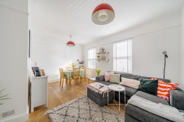 2 bed flat