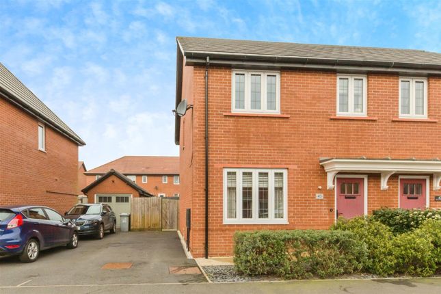 3 bedroom semi-detached house for sale