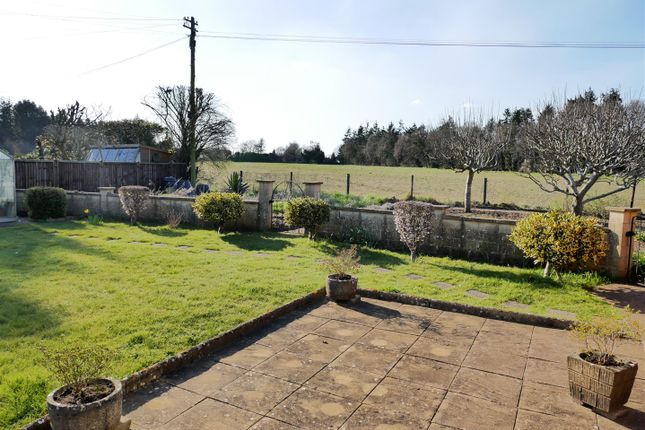 2 bed detached house