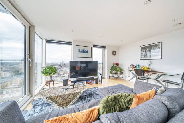 Distillery Tower, Deptford, London, SE8 2 bed flat for sale