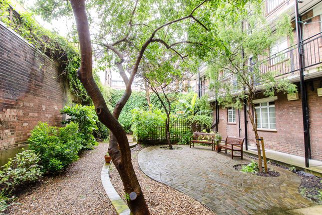 Evelyn House, Greatorex Street... 2 bed flat for sale