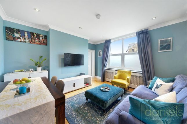 Wrottesley Road, Kensal Green... 2 bed flat for sale