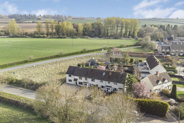 Glen Close, Bicester, OX27 4 bed terraced house for sale