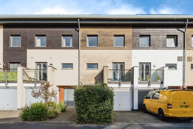 4 bedroom town house for sale