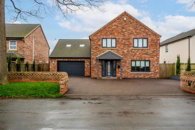 5 bed detached house