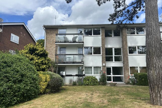 Lucerne Close, London 2 bed flat for sale