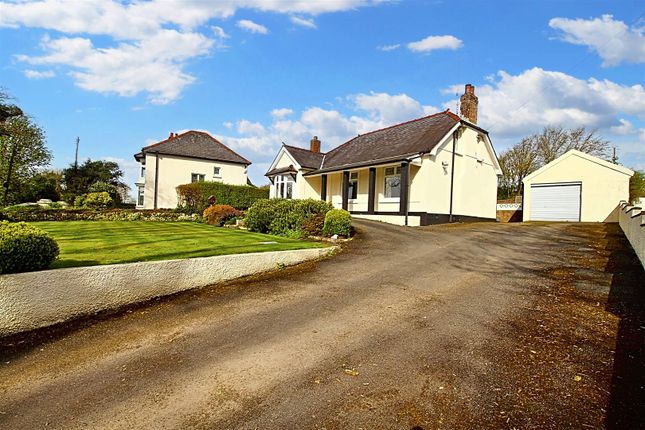 Pontgarreg, Llangrannog, Llandysul 3 bed detached bungalow for sale