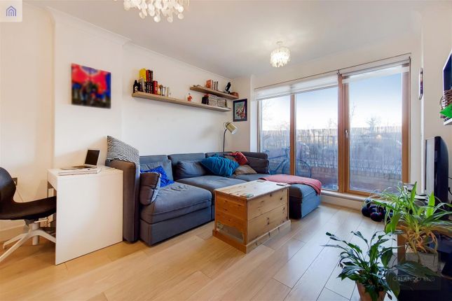 Robsart Street, Brixton 2 bed apartment for sale