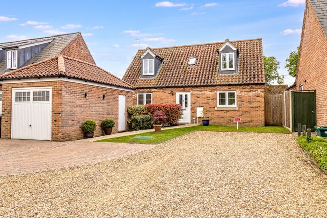Halls Meadow Close, Methwold... 3 bed chalet for sale