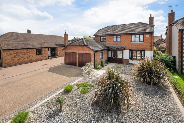 4 bed detached house