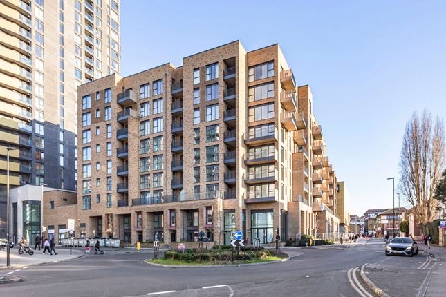 Prince Regent Road, Hounslow, TW3 1 bed apartment for sale