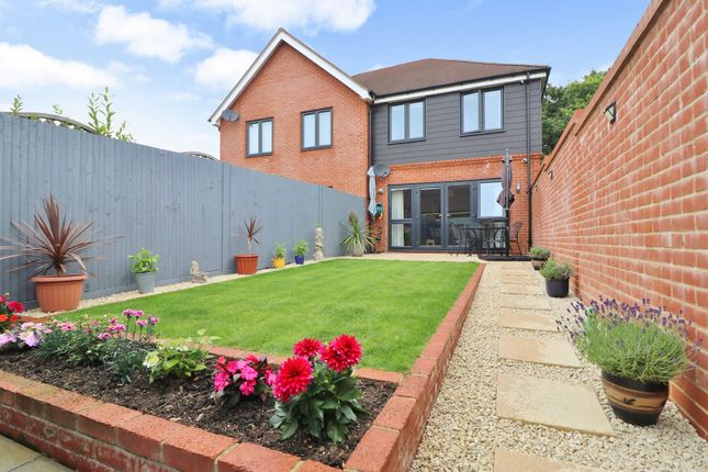2 bedroom semi-detached house for sale