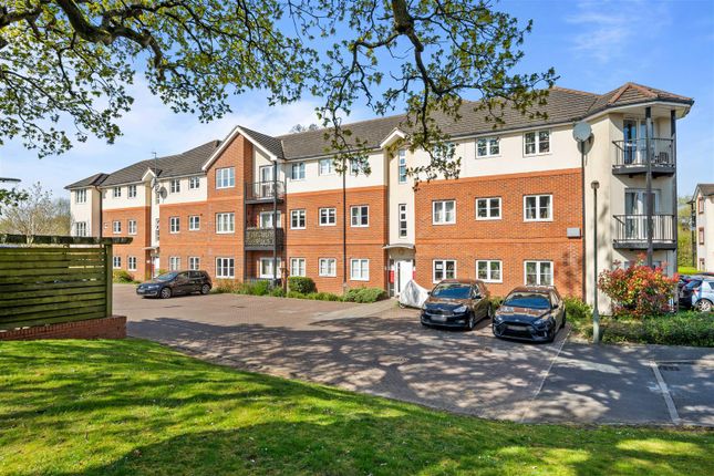 School Meadow, Guildford 2 bed flat for sale