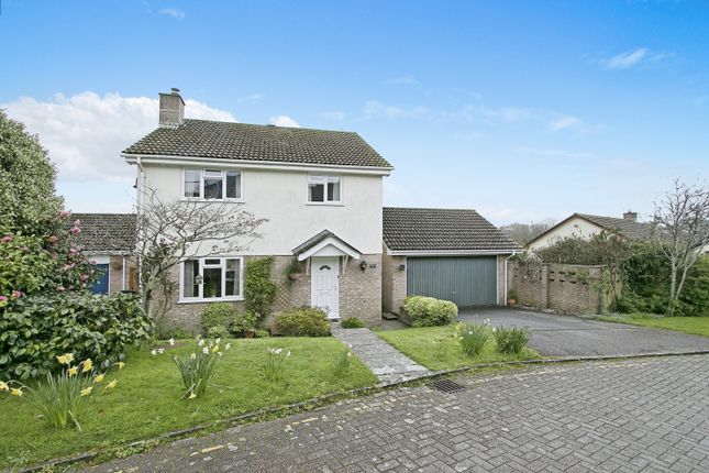 4 bed detached house