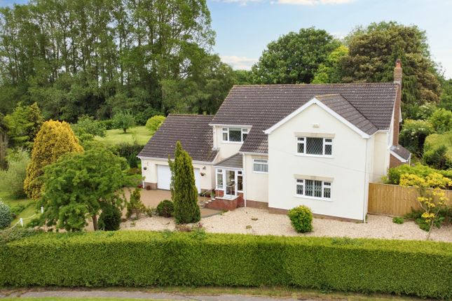 4 bed detached house