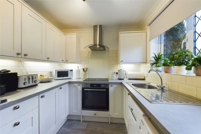 Shrivenham Close, College Town... 3 bed semi