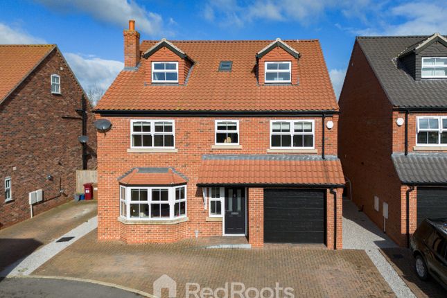 Oades Close, Scunthorpe DN17 6 bed detached house for sale
