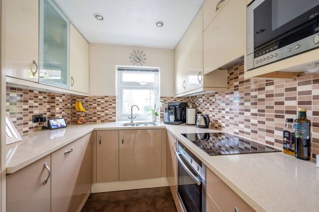 2 bed flat