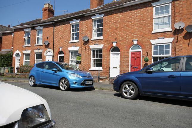 Blakefield, St Johns, WR2 5DP 2 bed terraced house for sale