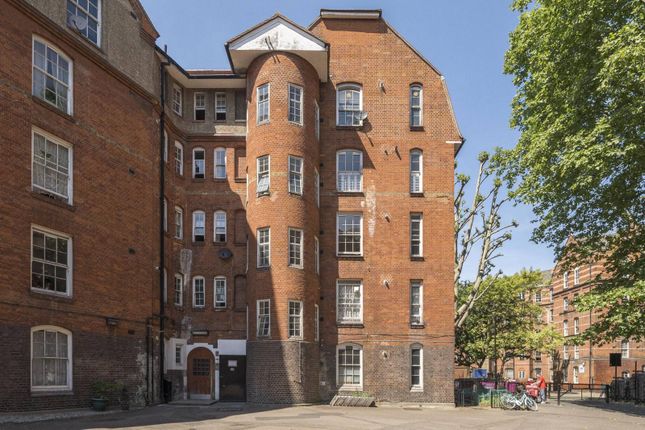 Hedsor House, Ligonier Street... 2 bed house for sale