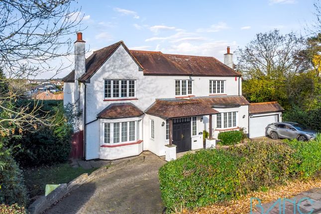 East Ridgeway, Cuffley EN6 6 bed detached house for sale