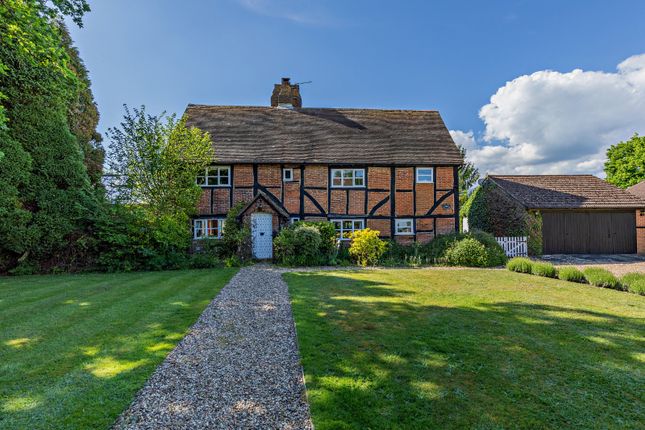 5 bed detached house