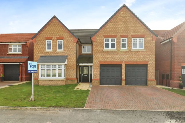 6 bedroom detached house for sale