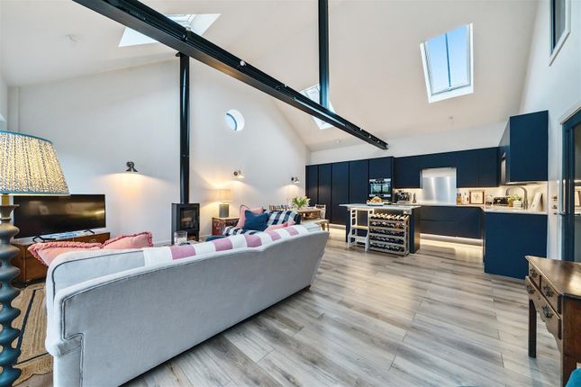West Street, Haslemere 2 bed detached house for sale