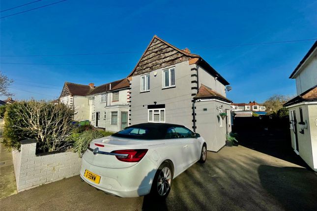 Old Farm Avenue, Sidcup, Kent, DA15 3 bed end of terrace house for sale